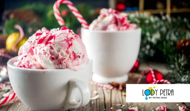 Zimowe smaki lodów – jak przekonać klienta do zakupu w chłodne dni?